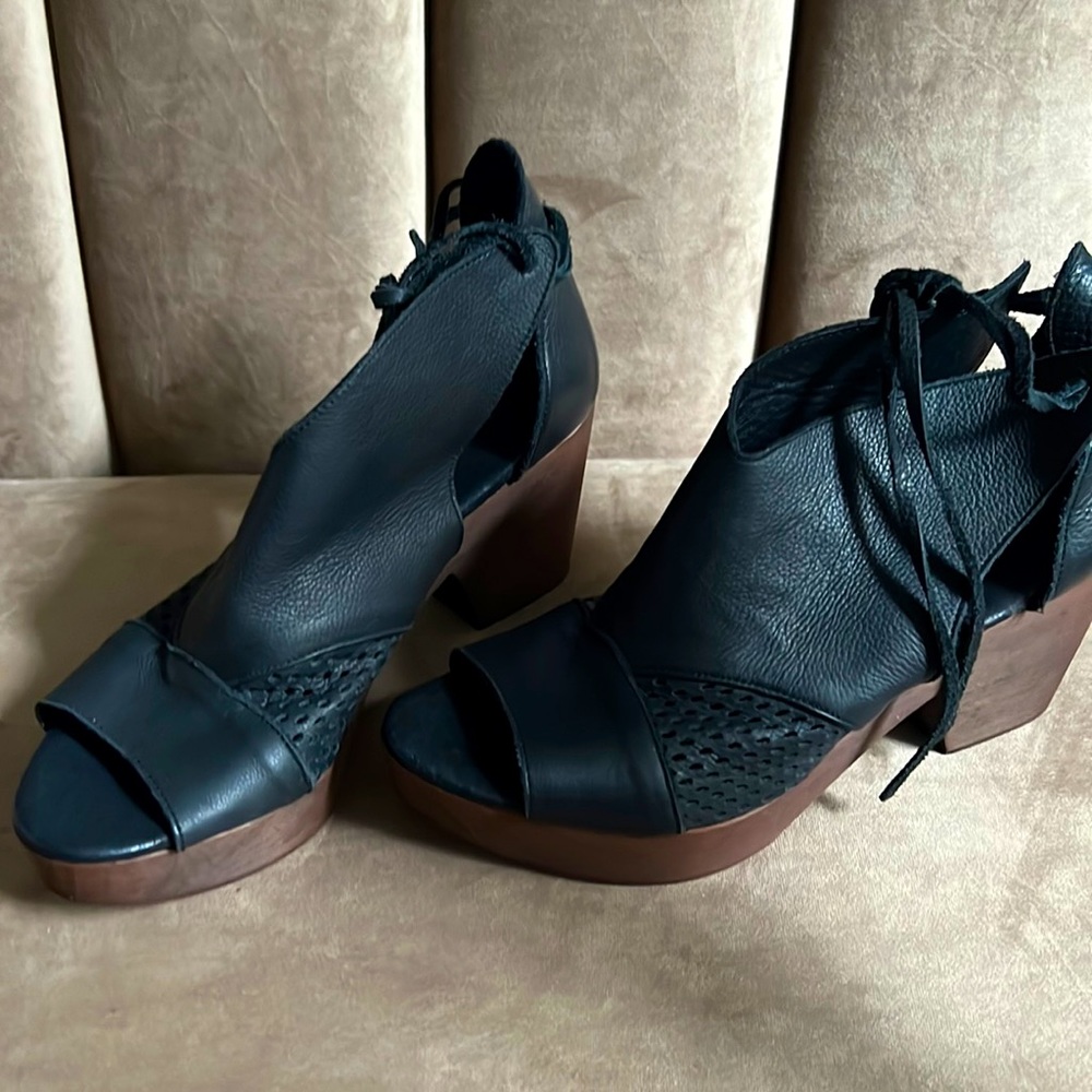 Free People Black Leather platform shoes